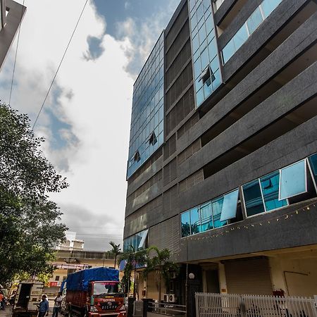Oyo 9328 Empire Suite Navi Mumbai Exterior foto