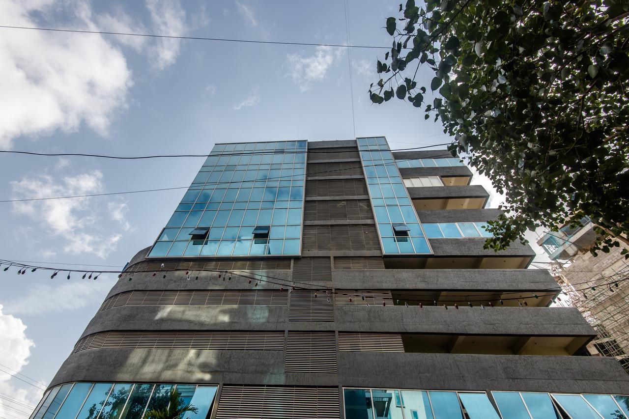 Oyo 9328 Empire Suite Navi Mumbai Exterior foto
